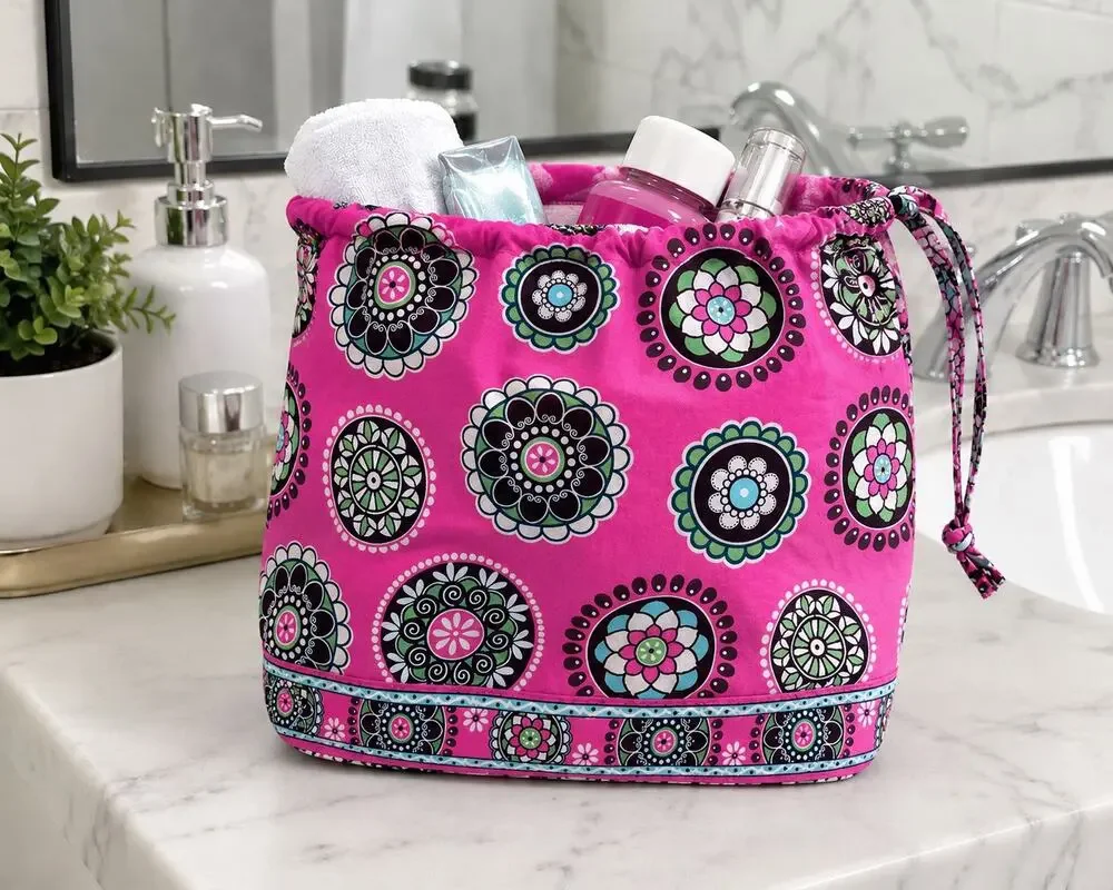 Vera Bradley Ditty Drawstring Bag Cupcakes Pink Wet Dry Laundry Travel Gym Pouch